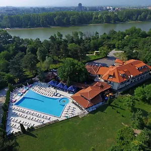 Ξενοδοχείο Ostrova